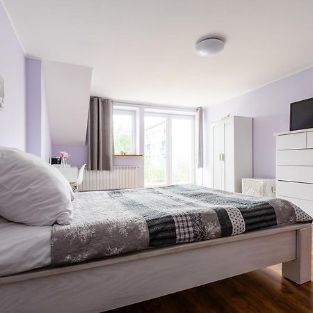 Hostel Krokodyl Варшава Екстер'єр фото