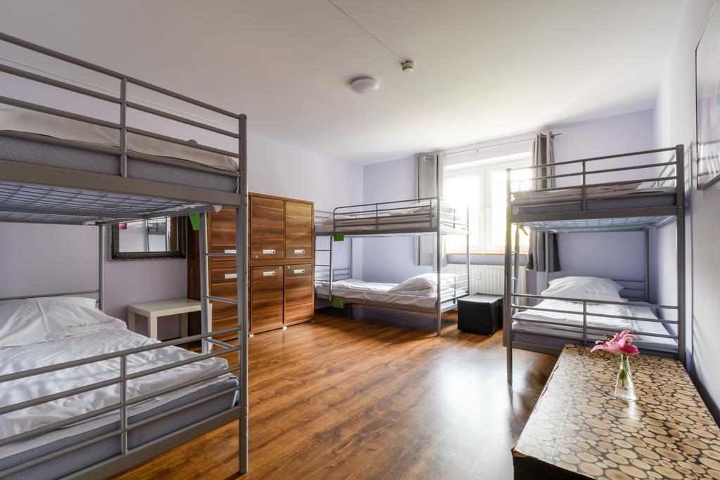 Hostel Krokodyl Варшава Екстер'єр фото