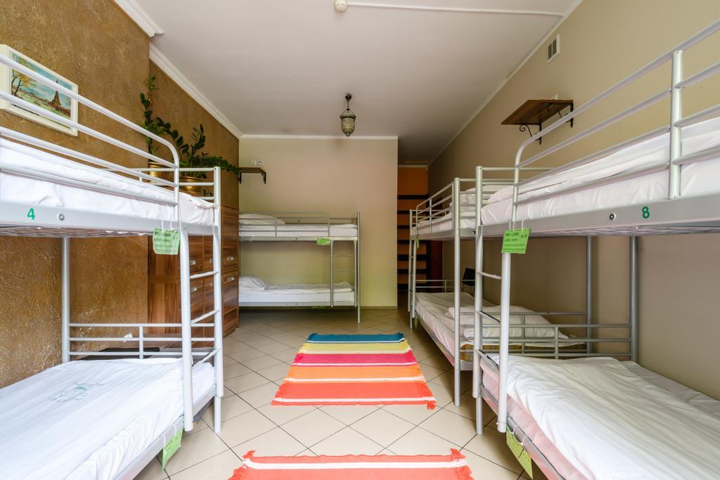 Hostel Krokodyl Варшава Екстер'єр фото