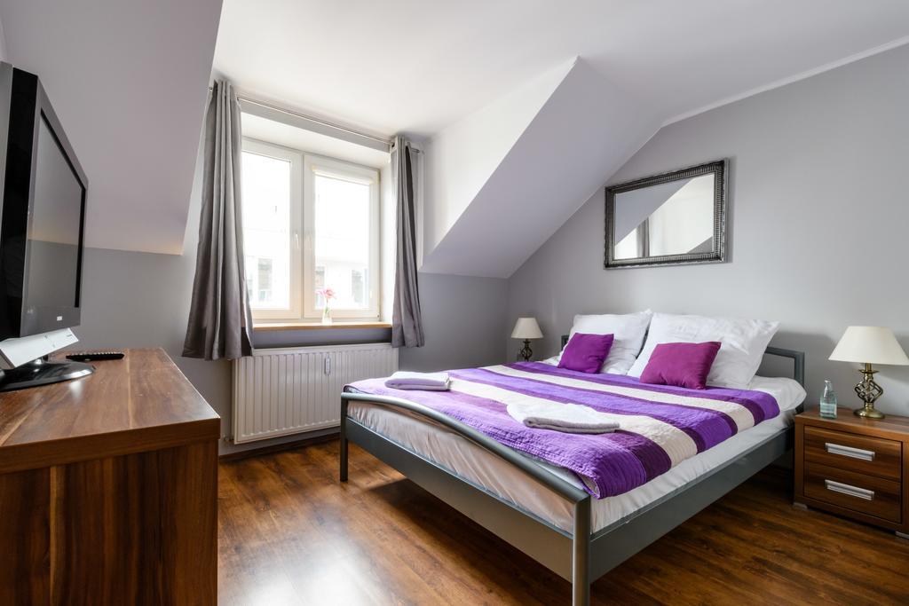 Hostel Krokodyl Варшава Екстер'єр фото