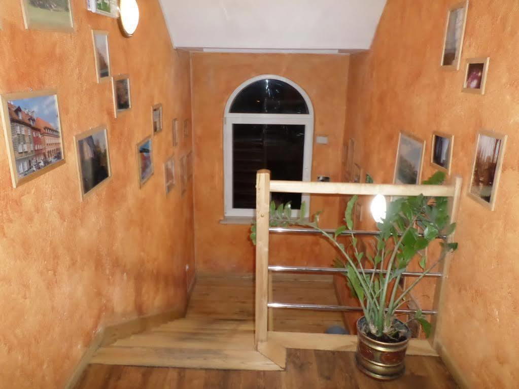 Hostel Krokodyl Варшава Екстер'єр фото