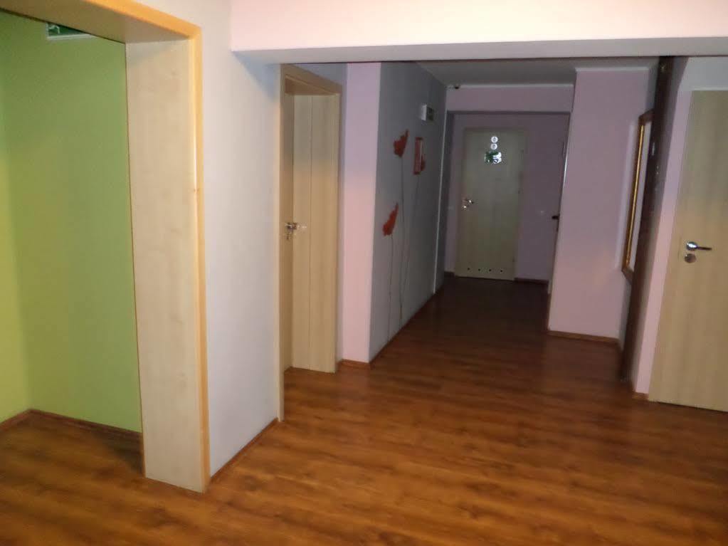 Hostel Krokodyl Варшава Екстер'єр фото