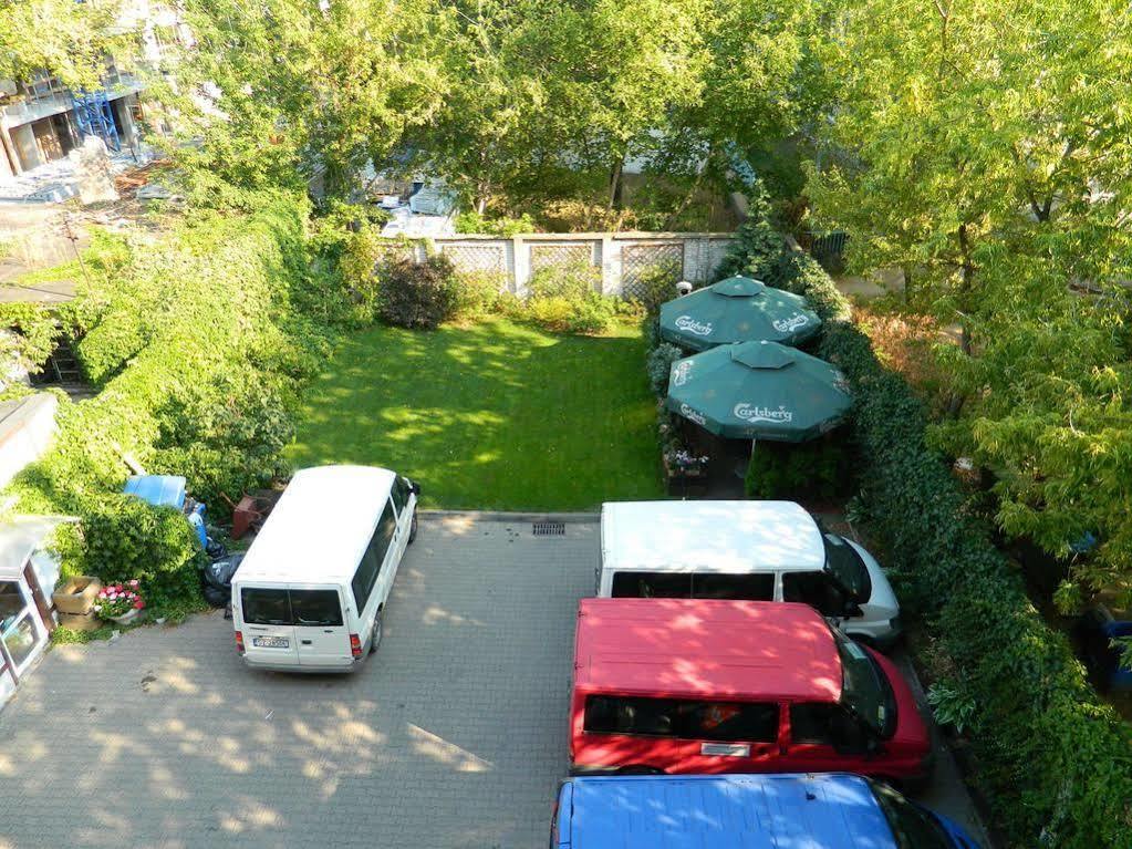 Hostel Krokodyl Варшава Екстер'єр фото